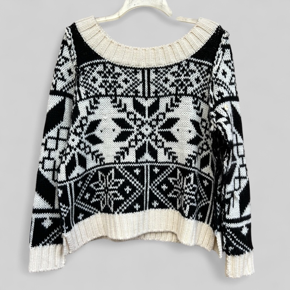 Free People snowflake chunky black & white sweater